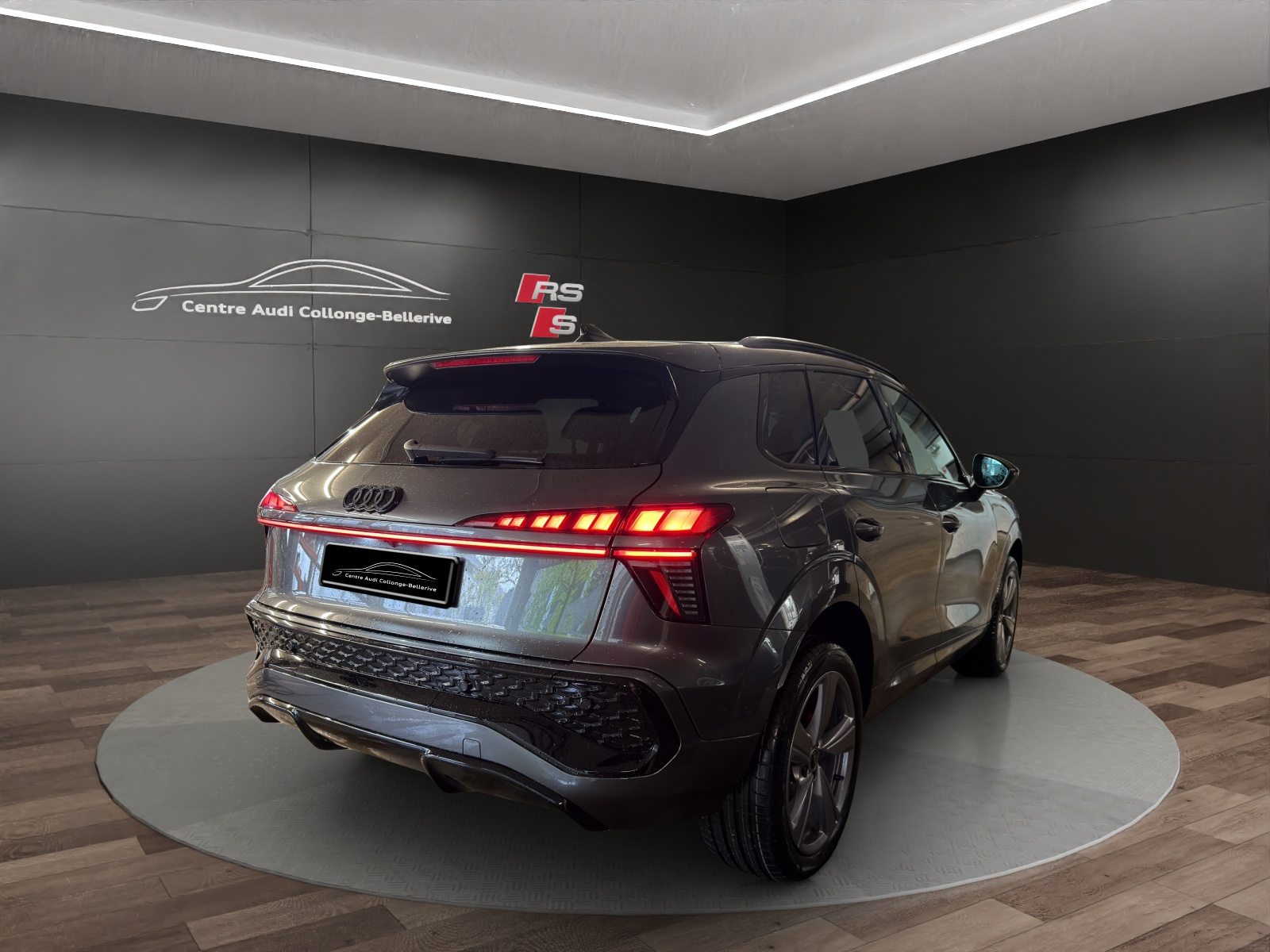AUDI Q3 SUV e-hybrid 200 kW, Hybride Integrale Benzina/Elettrica, Auto nuove, Automatico - 6