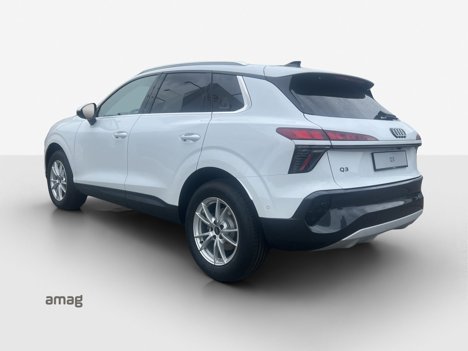 AUDI Q3 SUV TFSI 110 kW, Petrol, New car, Automatic - 3