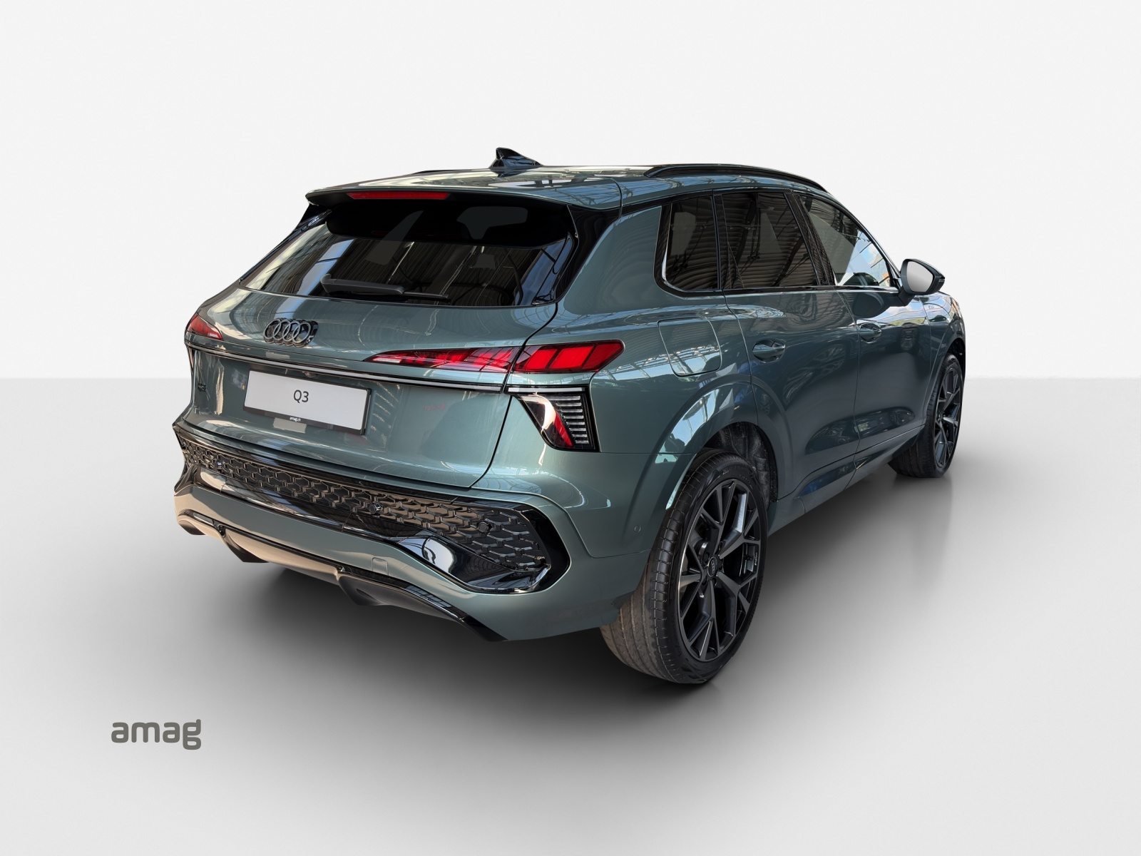 AUDI Q3 SUV TFSI 110 kW, Petrol, New car, Automatic - 4