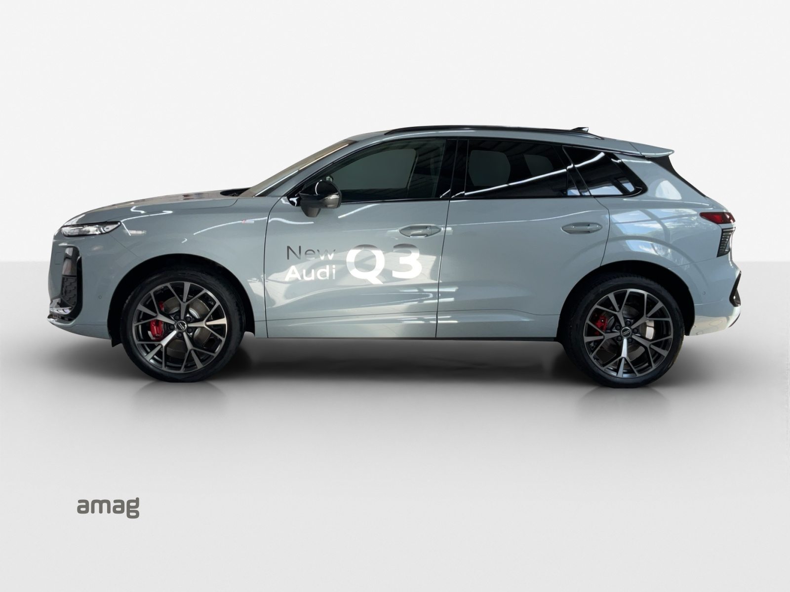 AUDI Q3 SUV TFSI 195 kW, Essence, Voiture nouvelle, Automatique - 2