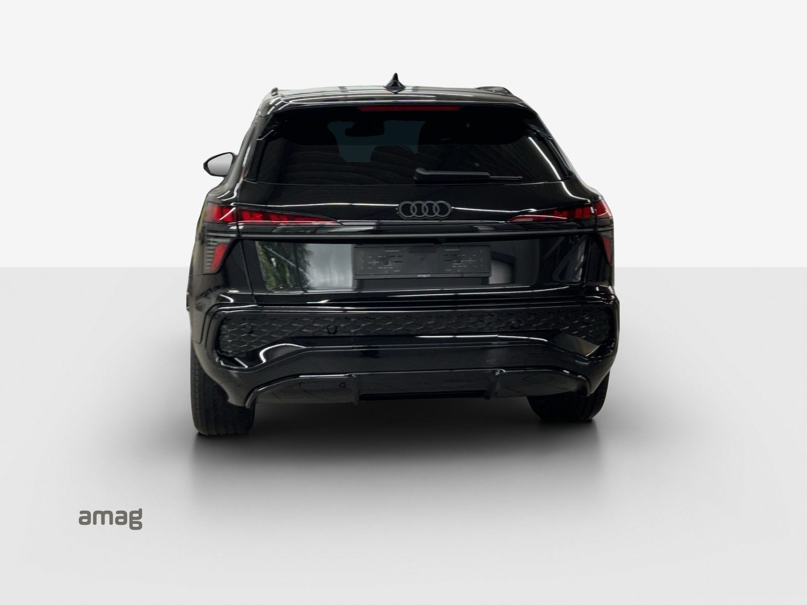 AUDI Q3 SUV TFSI 110 kW, Essence, Voiture nouvelle, Automatique - 4