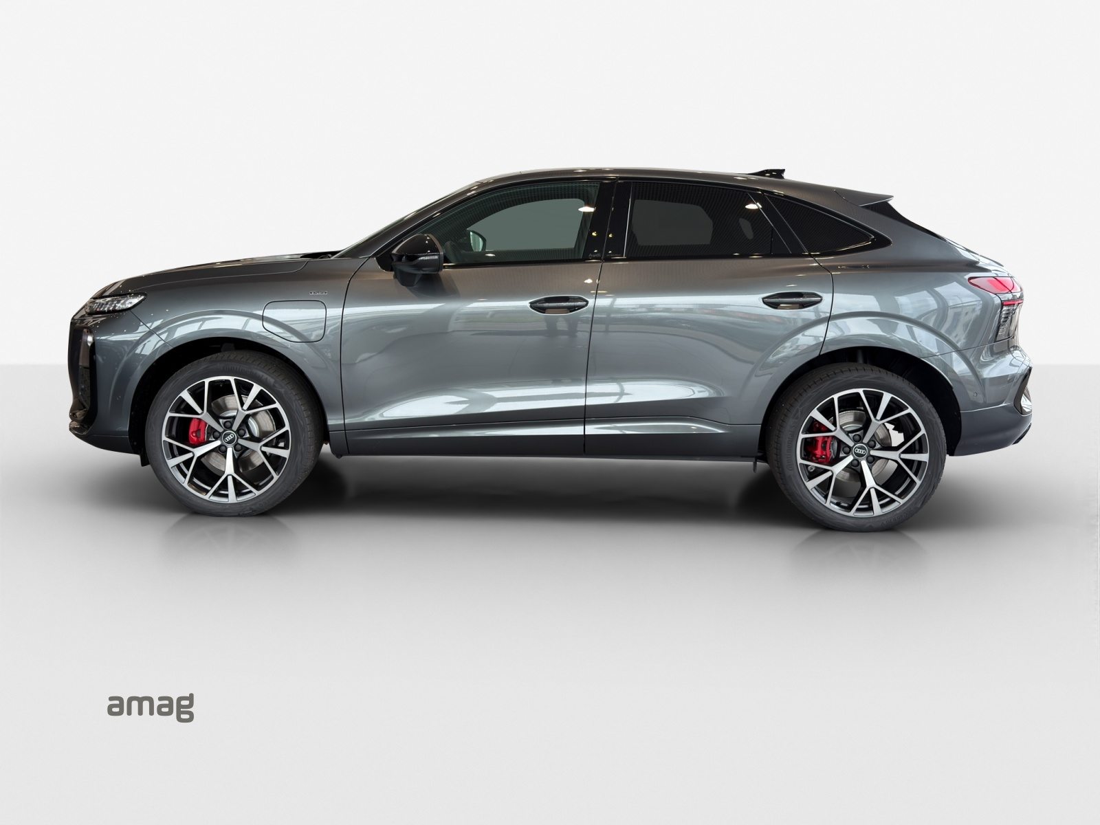 AUDI Q3 SB e-hybrid 200 kW, Voll-Hybrid Benzin/Elektro, Neuwagen, Automatik - 2
