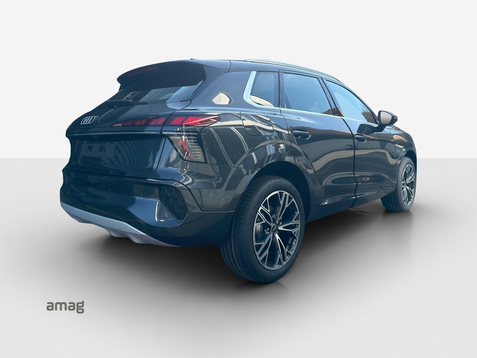 AUDI Q3 SUV TFSI 110 kW, Essence, Voiture nouvelle, Automatique - 5