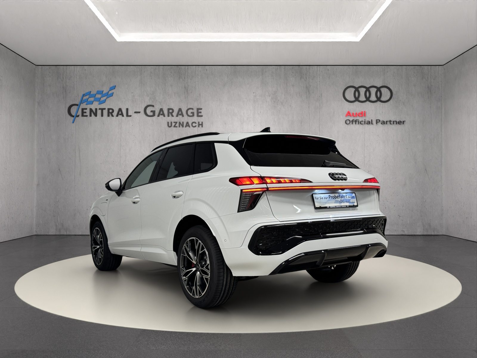 AUDI Q3 SUV e-hybrid 200 kW, Full-Hybrid Petrol/Electric, New car, Automatic - 3