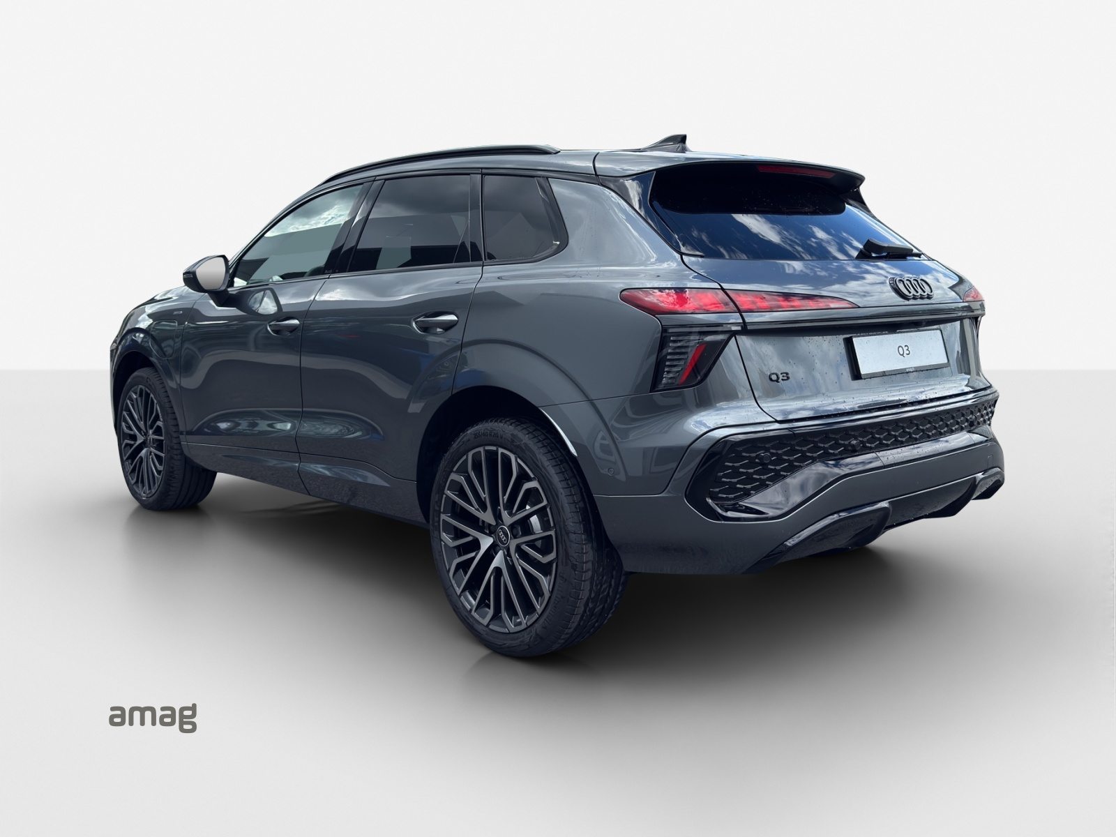 AUDI Q3 SUV e-hybrid 200 kW, Full-Hybrid Petrol/Electric, New car, Automatic - 3