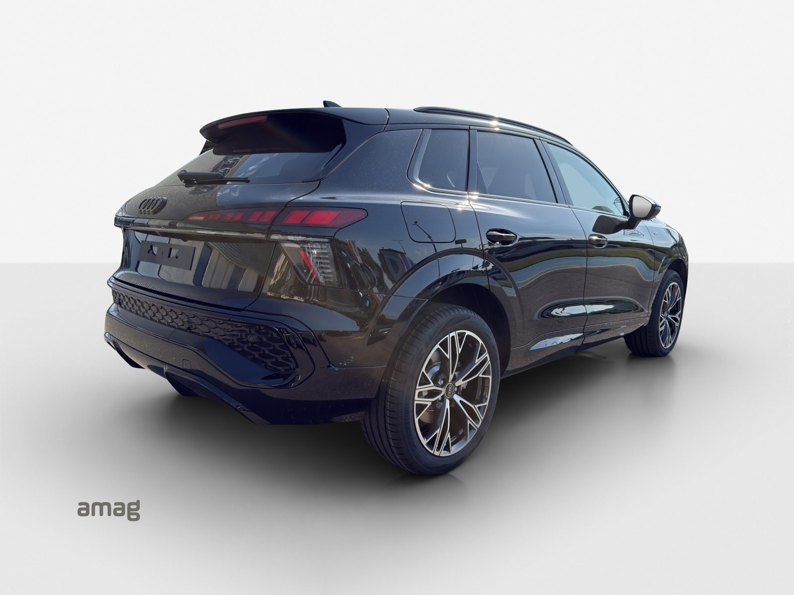 AUDI Q3 SUV e-hybrid 200 kW, Full-Hybrid Petrol/Electric, New car, Automatic - 5