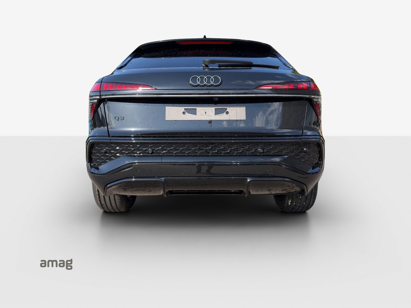 AUDI Q3 SB e-hybrid 200 kW, Full-Hybrid Petrol/Electric, New car, Automatic - 4
