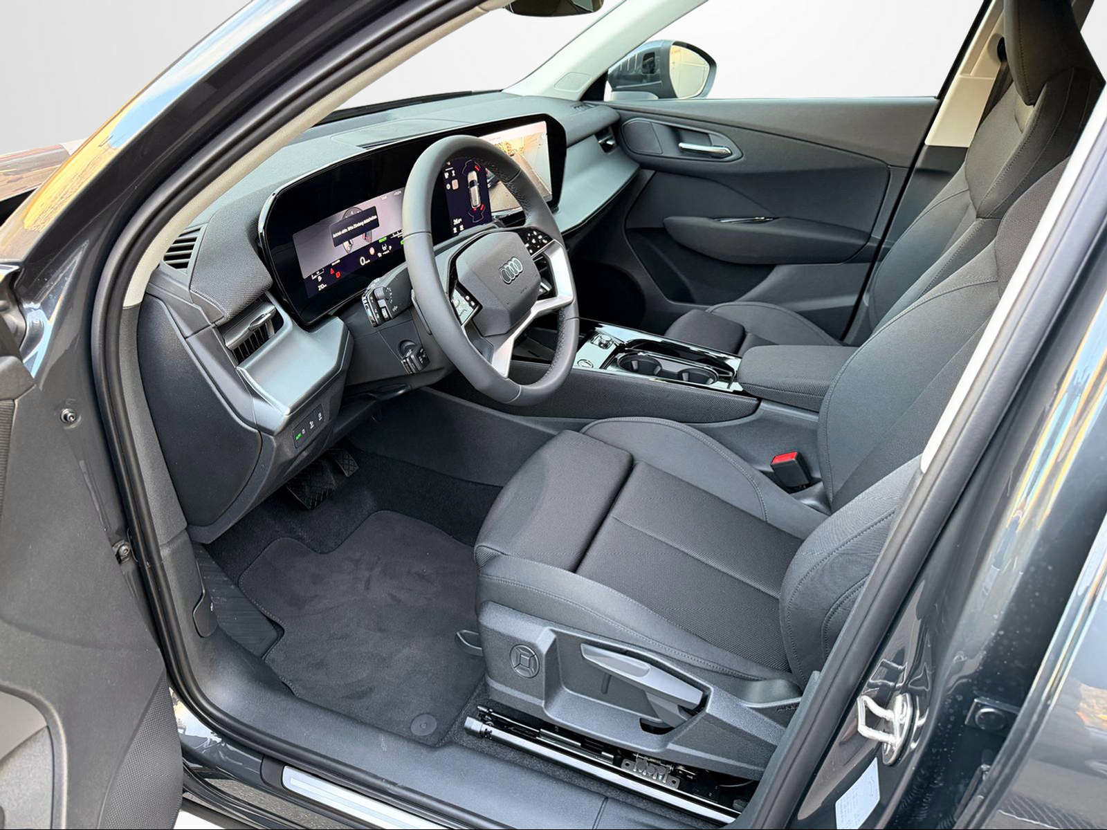 AUDI Q3 SUV TFSI 110 kW, Essence, Voiture nouvelle, Automatique - 5