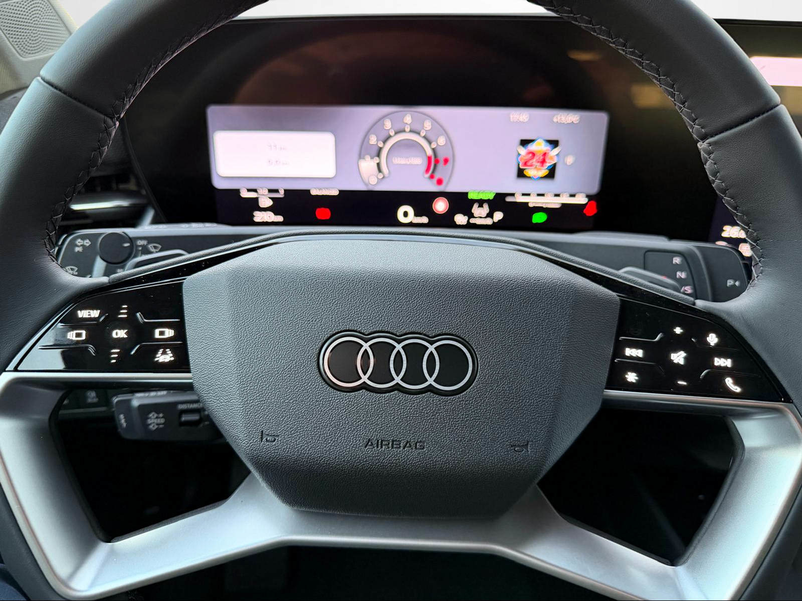 AUDI Q3 SUV TFSI 110 kW, Essence, Voiture nouvelle, Automatique - 6