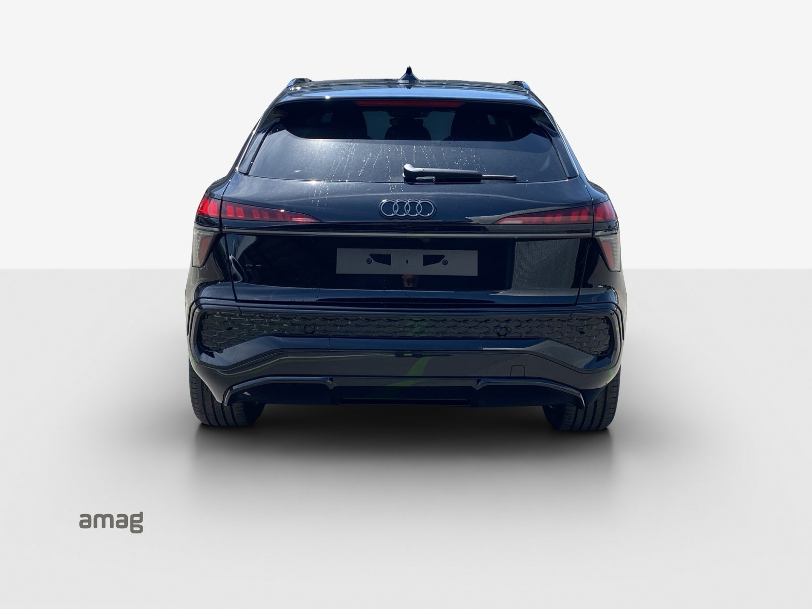 AUDI Q3 SUV e-hybrid 200 kW, Voll-Hybrid Benzin/Elektro, Neuwagen, Automatik - 4