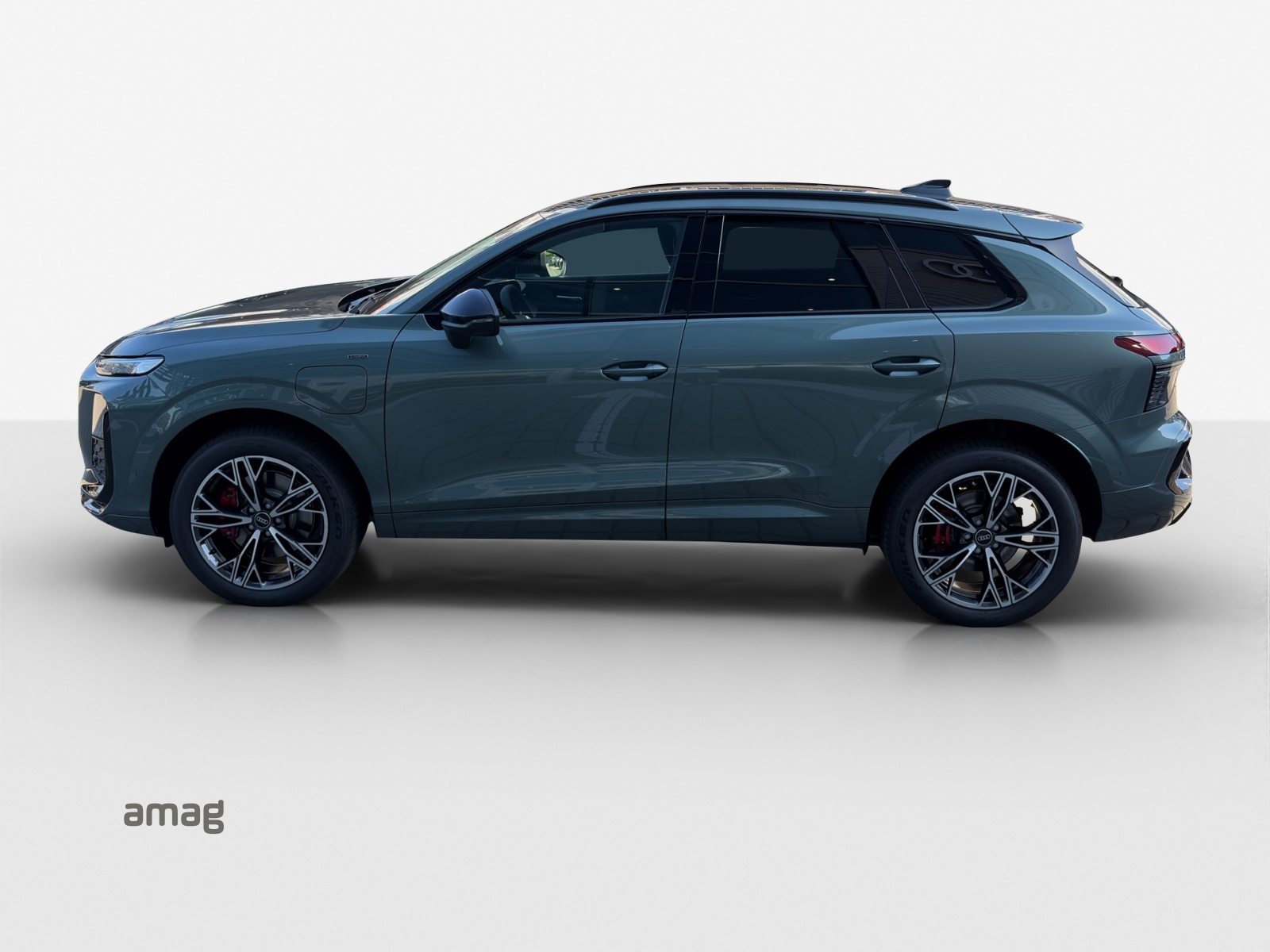 AUDI Q3 SUV e-hybrid 200 kW, Hybride Intégral Essence/Électricité, Voiture nouvelle, Automatique - 2