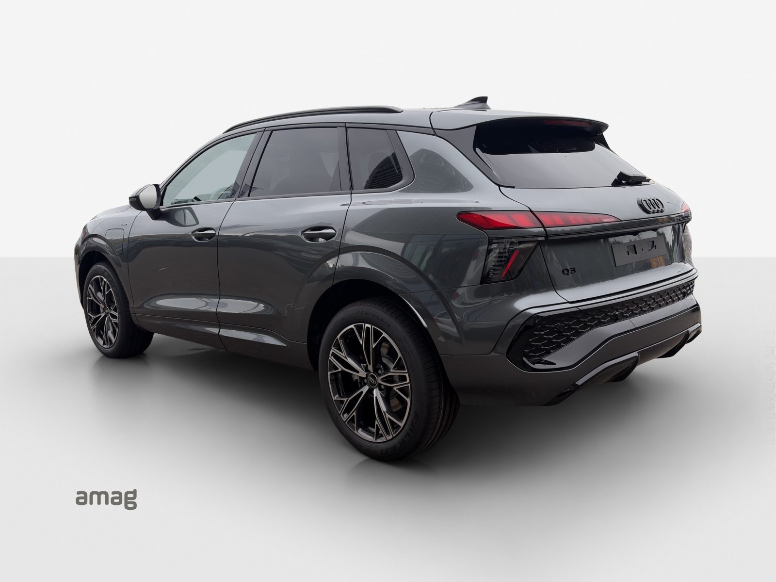 AUDI Q3 SUV e-hybrid 200 kW, Hybride Intégral Essence/Électricité, Voiture nouvelle, Automatique - 3