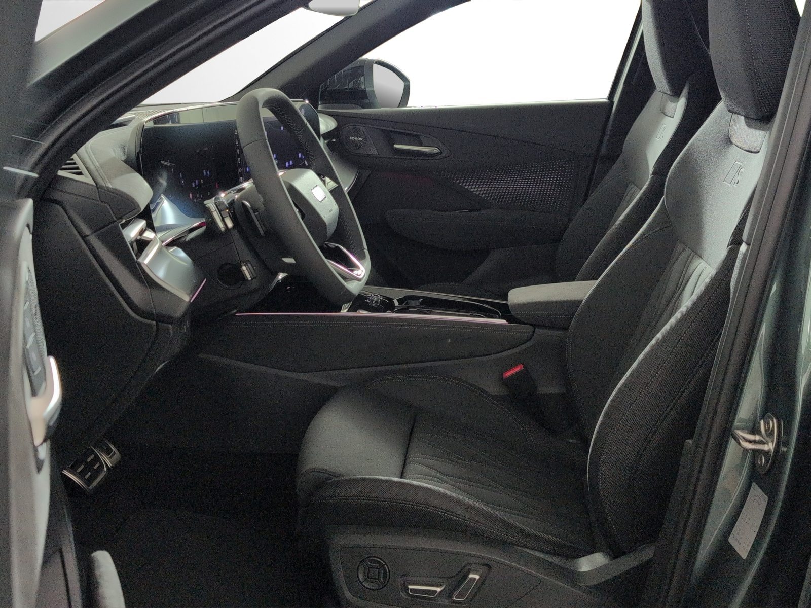 AUDI Q3 SB TFSI 150 kW, Essence, Voiture nouvelle, Automatique - 6