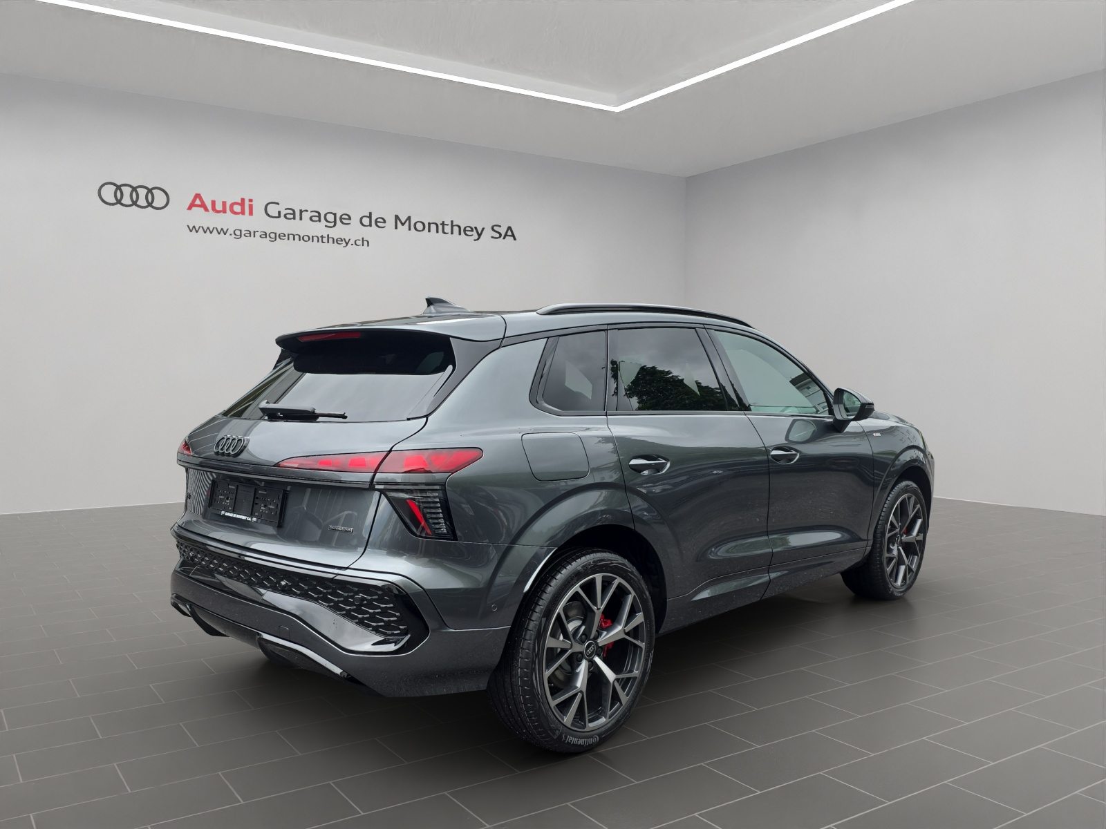 AUDI Q3 SUV TFSI 195 kW, Benzin, Neuwagen, Automatik - 3