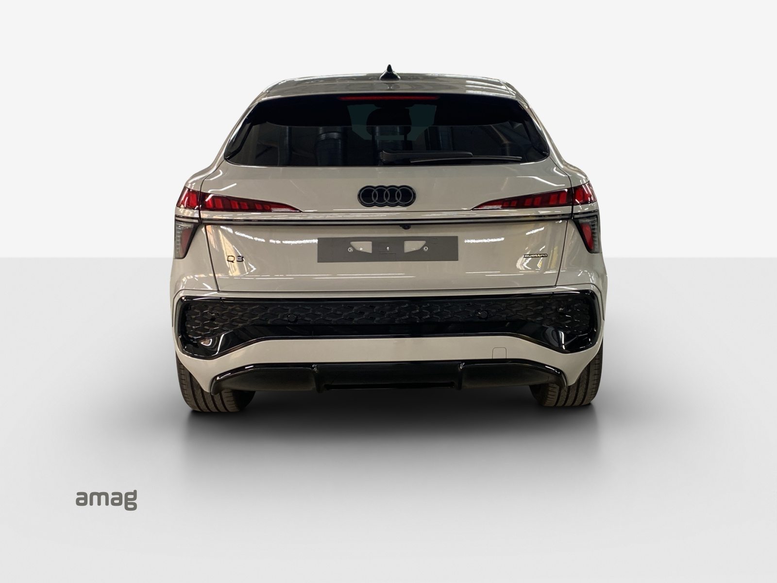 AUDI Q3 SB TFSI 195 kW, Benzina, Auto nuove, Automatico - 4