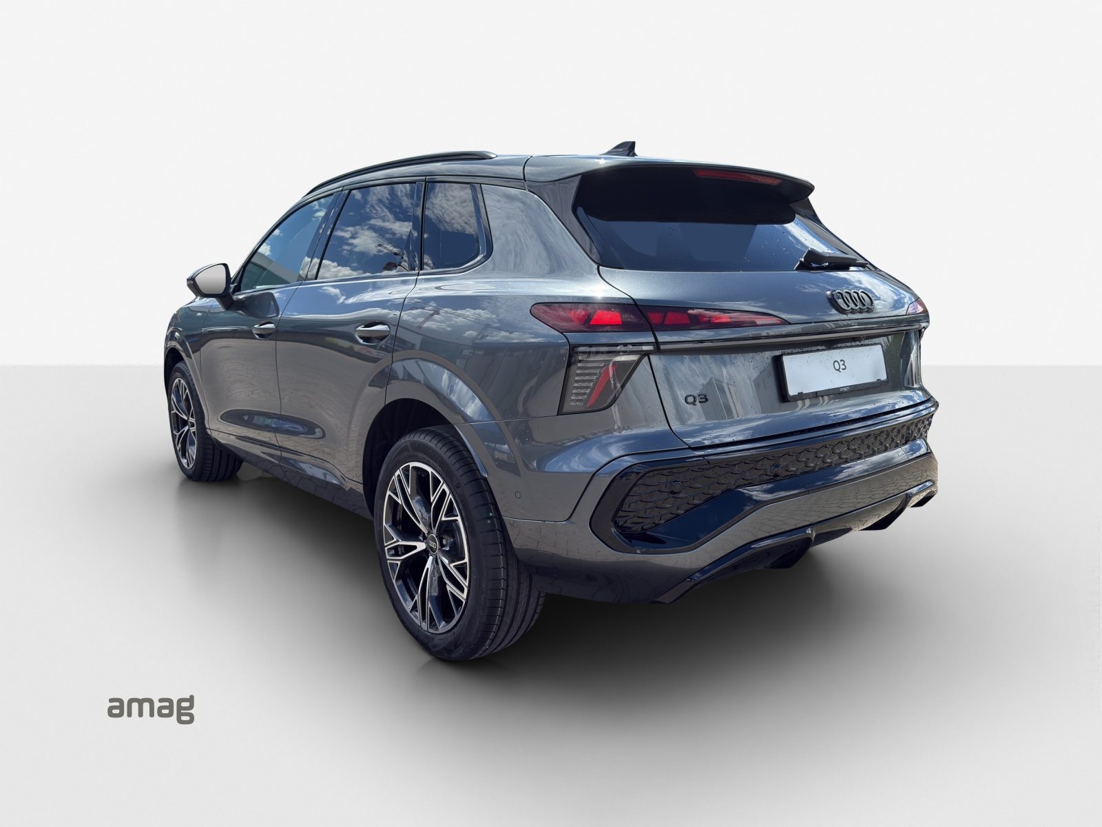 AUDI Q3 SUV TFSI 110 kW, Essence, Voiture nouvelle, Automatique - 3