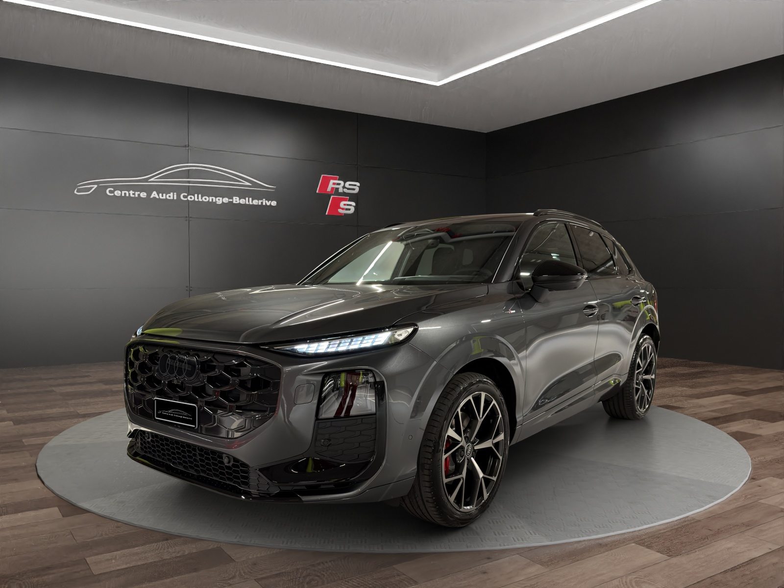 AUDI Q3 SUV TFSI 195 kW