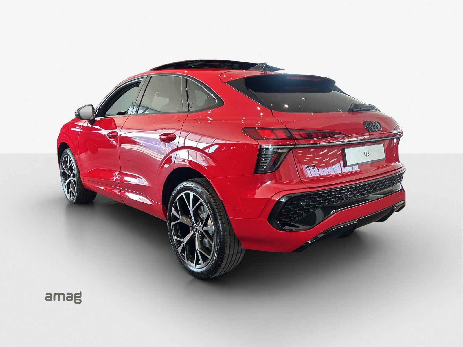 AUDI Q3 SB TFSI 110 kW, Benzin, Neuwagen, Automatik - 3