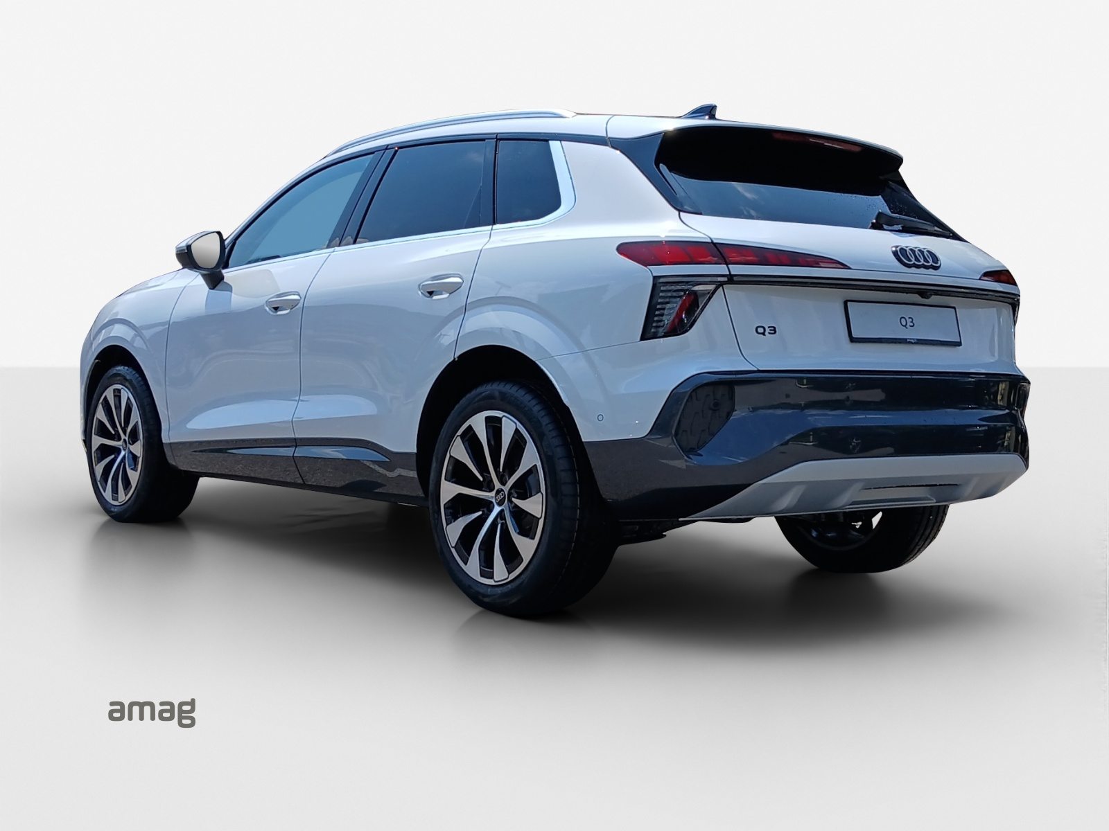 AUDI Q3 SUV TFSI 110 kW, Essence, Voiture nouvelle, Automatique - 3