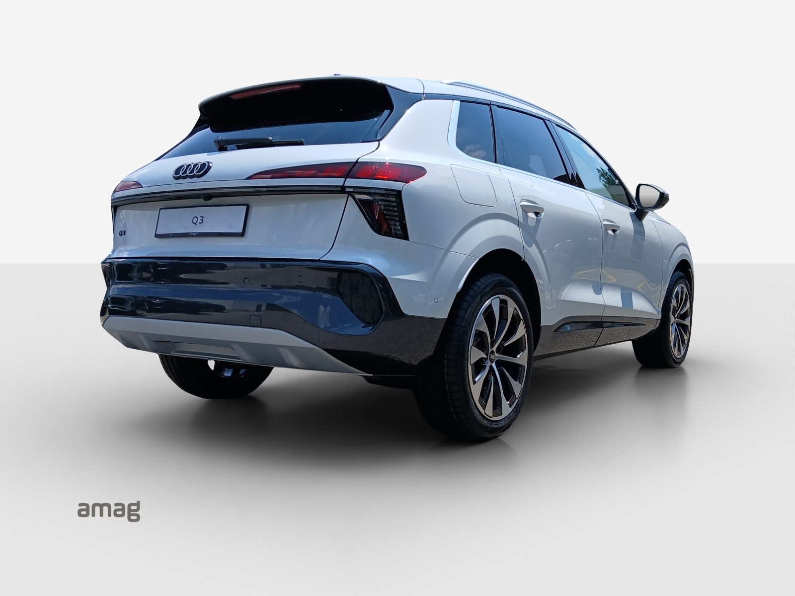 AUDI Q3 SUV TFSI 110 kW, Essence, Voiture nouvelle, Automatique - 5