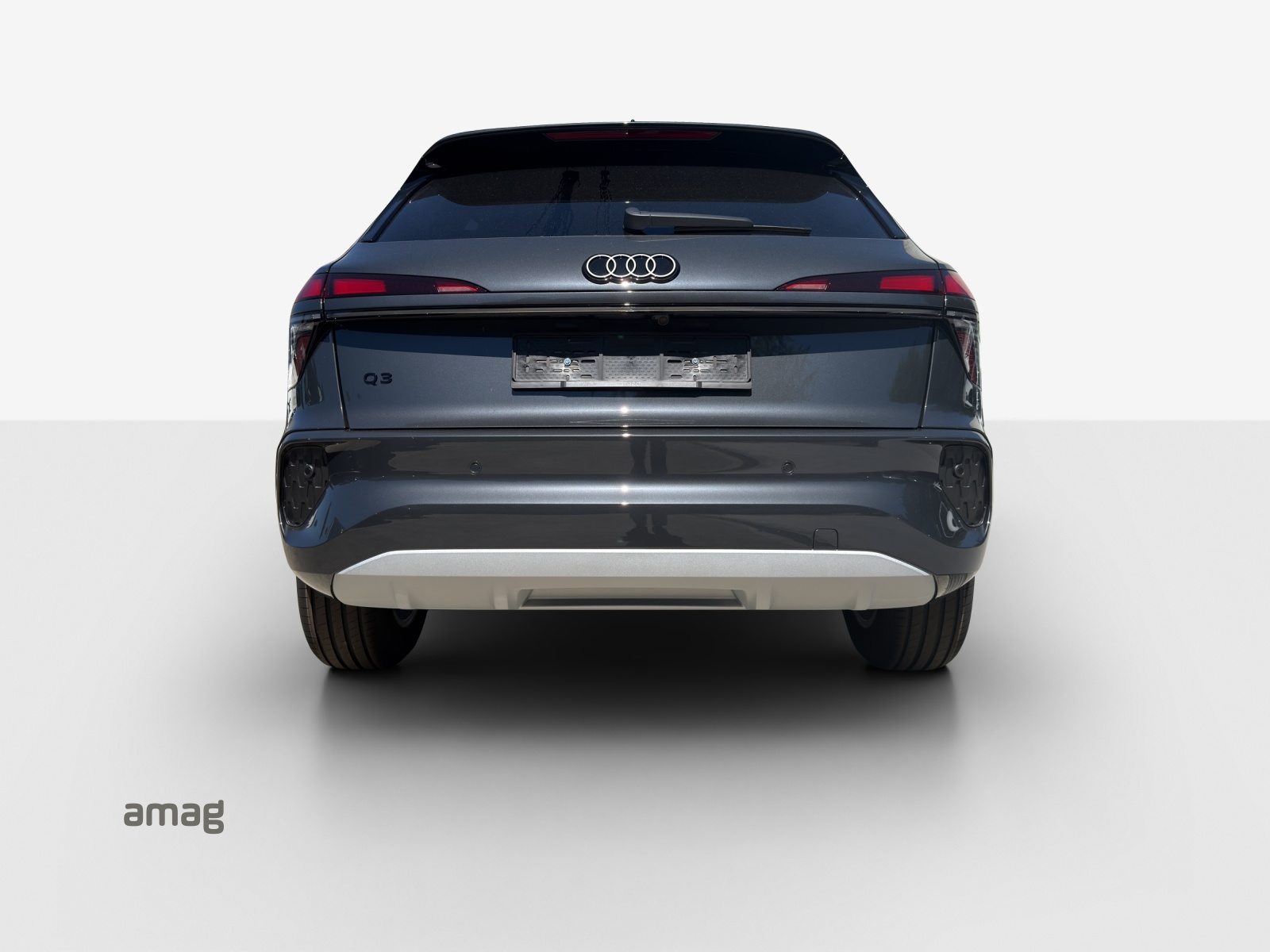 AUDI Q3 SUV TFSI 110 kW, Essence, Voiture nouvelle, Automatique - 4