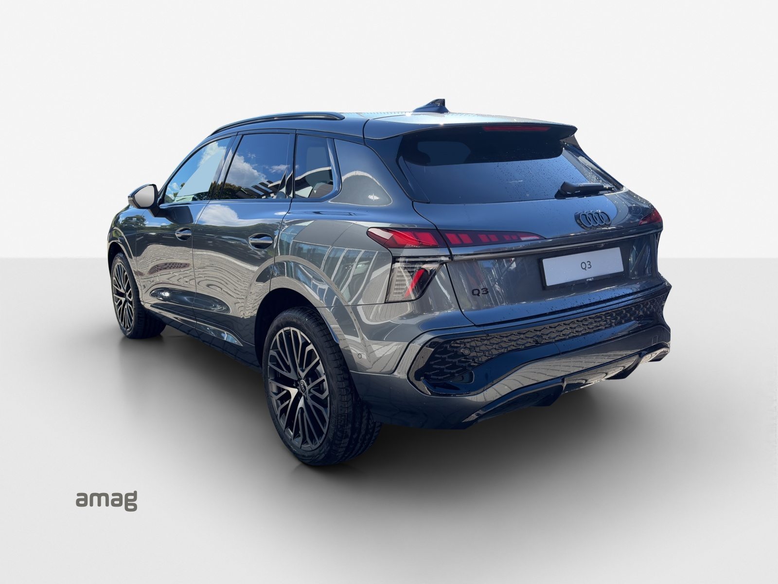 AUDI Q3 SUV TFSI 110 kW, Essence, Voiture nouvelle, Automatique - 3