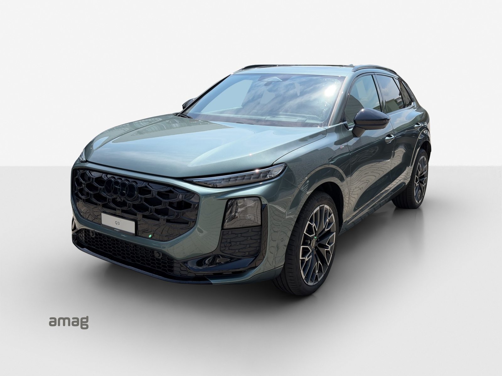 AUDI Q3 SUV TFSI 195 kW