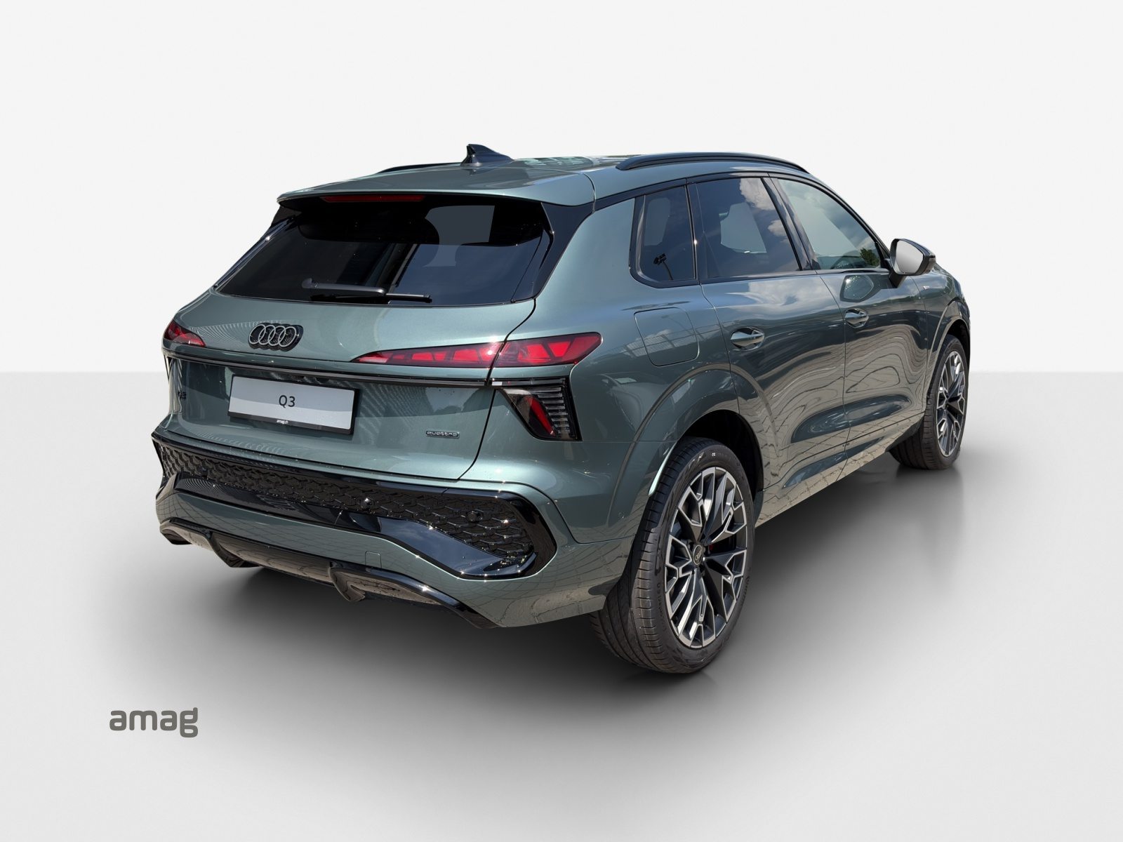 AUDI Q3 SUV TFSI 195 kW, Essence, Voiture nouvelle, Automatique - 5