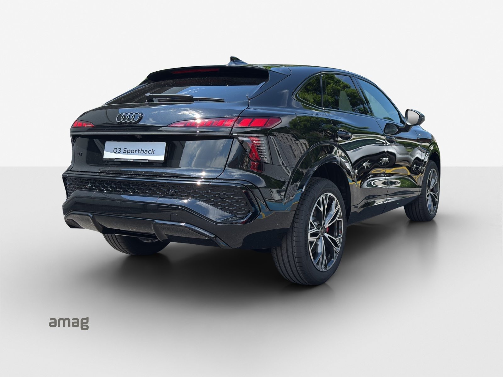 AUDI Q3 SB e-hybrid 200 kW, Full-Hybrid Petrol/Electric, New car, Automatic - 5
