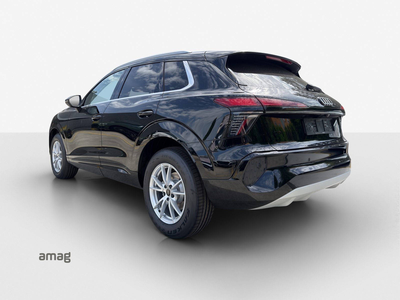 AUDI Q3 SUV TFSI 110 kW, Essence, Voiture nouvelle, Automatique - 3