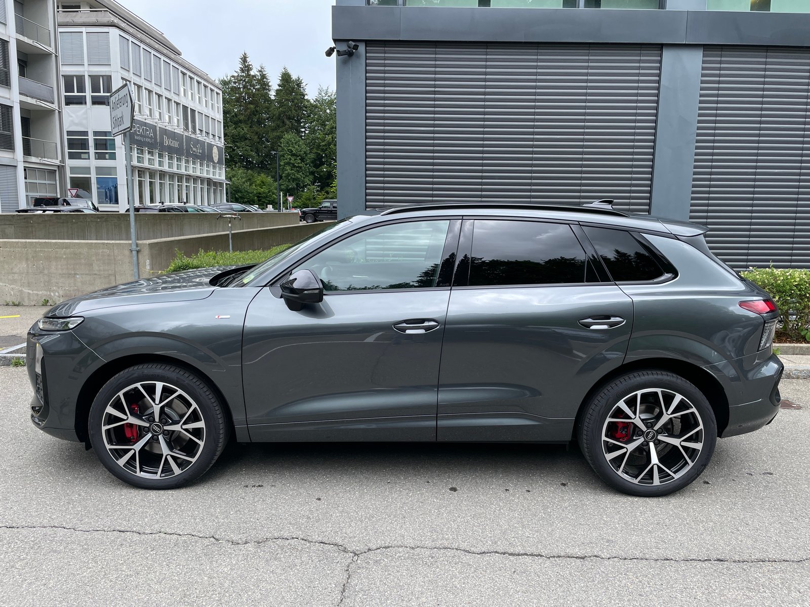 AUDI Q3 SUV TFSI quattro 150 kW S tronic S-Line, Petrol, New car, Automatic - 2