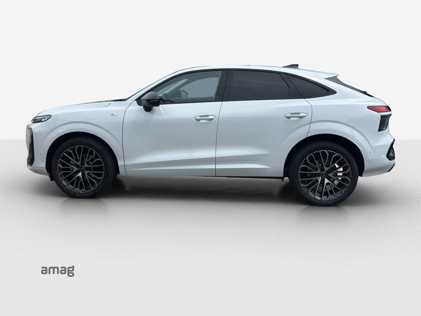 AUDI Q3 SB TFSI 110 kW, Petrol, New car, Automatic - 2