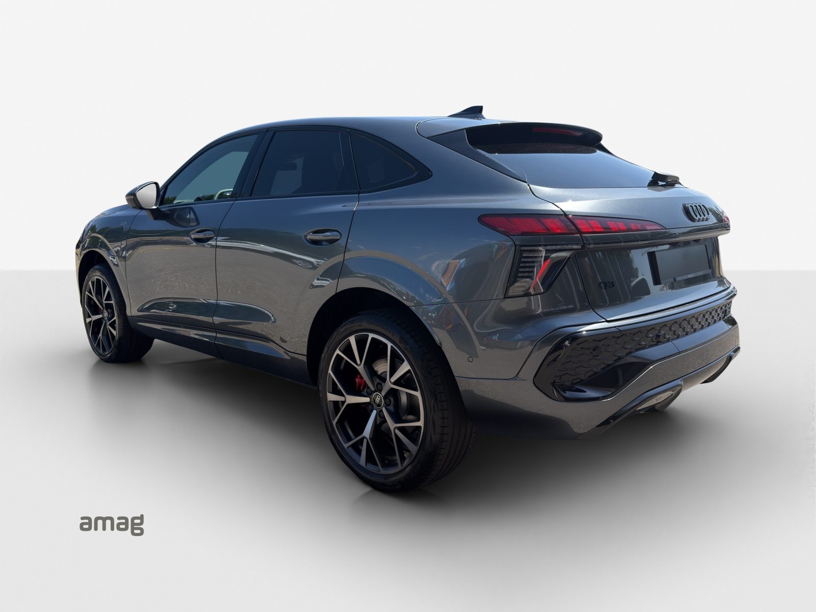 AUDI Q3 SB e-hybrid 200 kW, Hybride Intégral Essence/Électricité, Voiture nouvelle, Automatique - 3