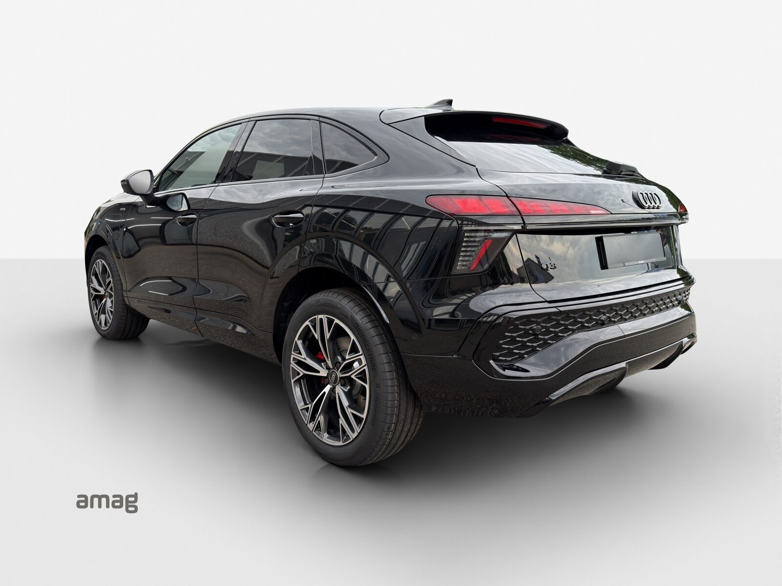 AUDI Q3 SB e-hybrid 200 kW, Hybride Intégral Essence/Électricité, Voiture nouvelle, Automatique - 3
