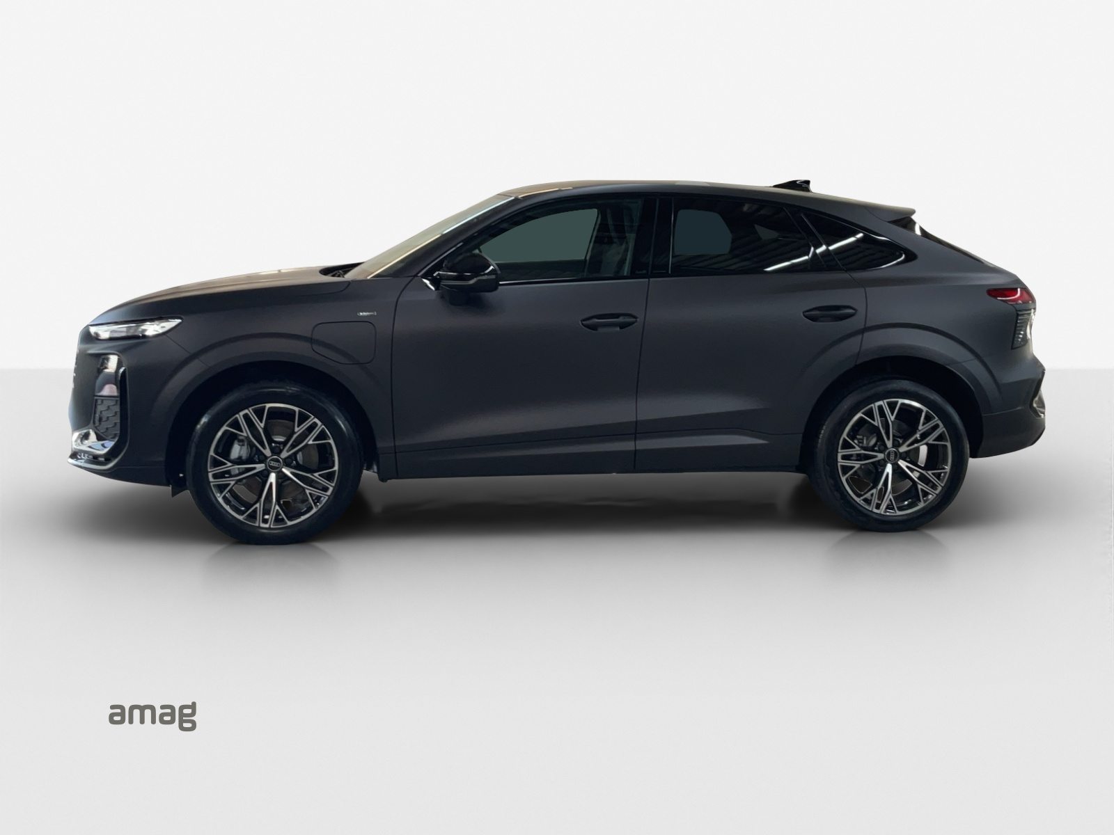 AUDI Q3 SB e-hybrid 200 kW, Full-Hybrid Petrol/Electric, New car, Automatic - 2