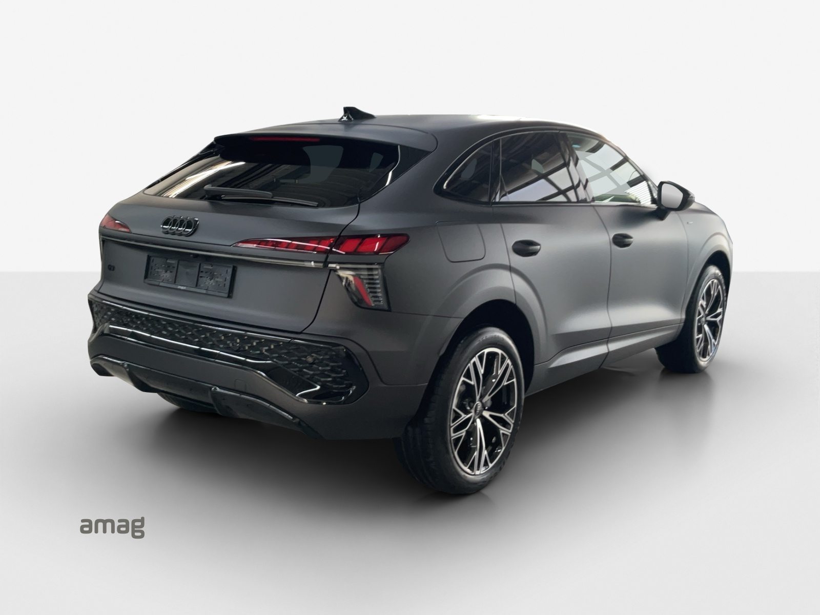 AUDI Q3 SB e-hybrid 200 kW, Full-Hybrid Petrol/Electric, New car, Automatic - 5
