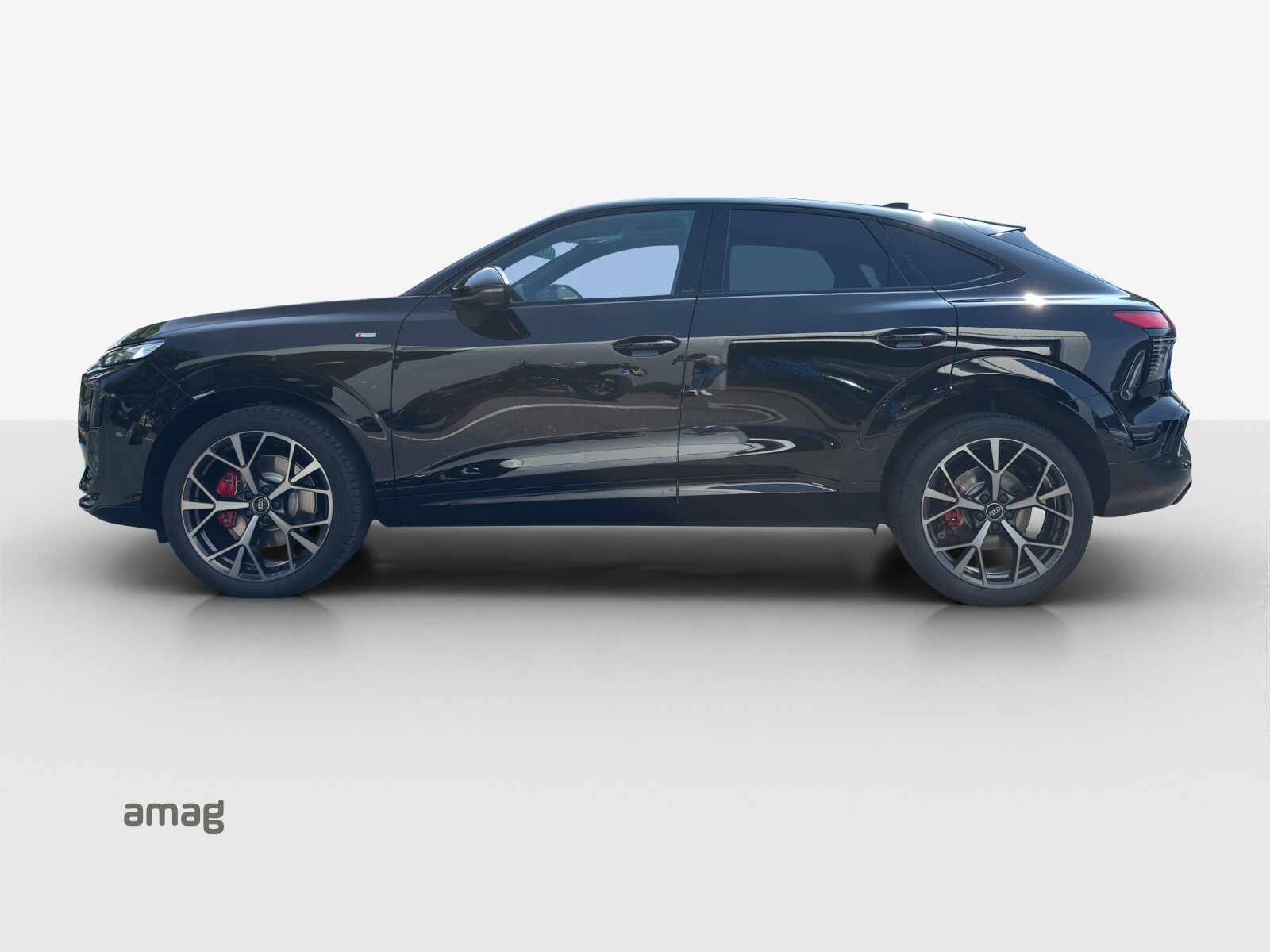 AUDI Q3 SB TFSI 195 kW, Essence, Voiture nouvelle, Automatique - 2