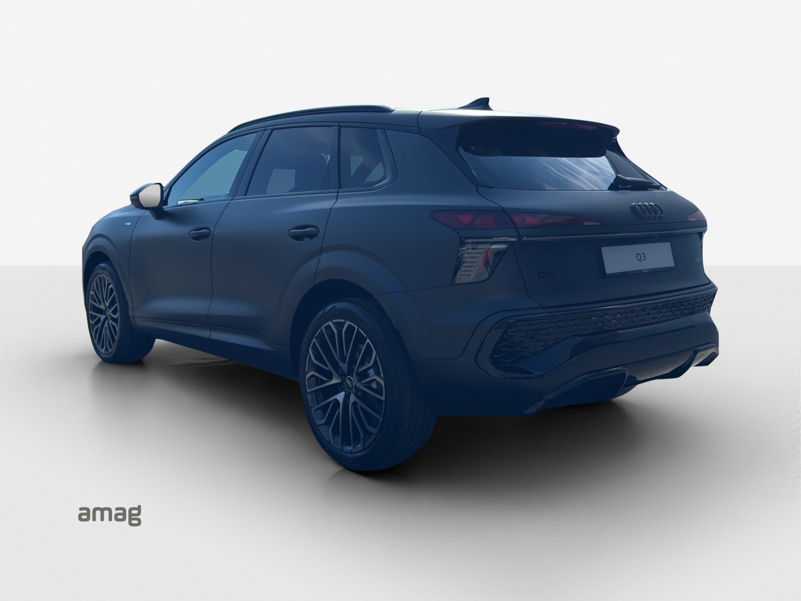 AUDI Q3 SUV TFSI 195 kW, Essence, Voiture nouvelle, Automatique - 3