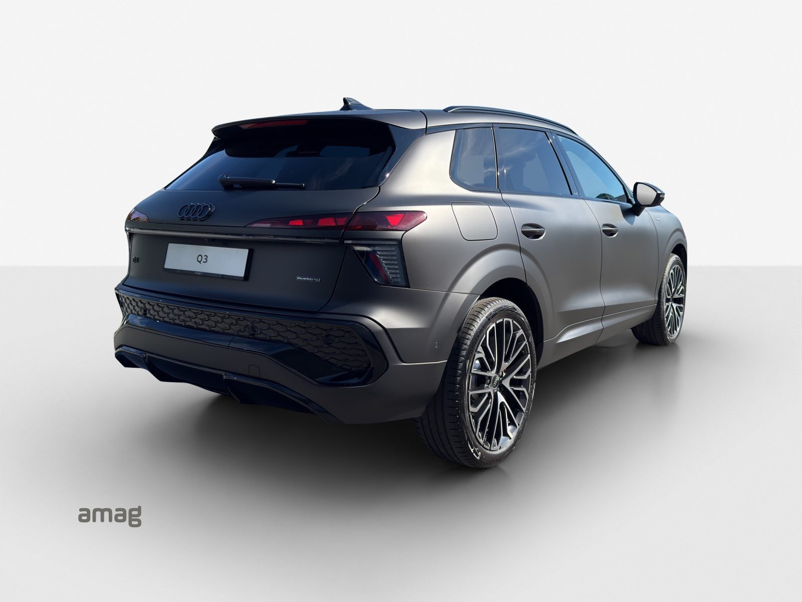 AUDI Q3 SUV TFSI 195 kW, Essence, Voiture nouvelle, Automatique - 5