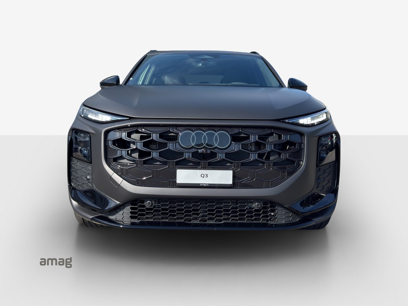 AUDI Q3 SUV TFSI 195 kW, Essence, Voiture nouvelle, Automatique - 7