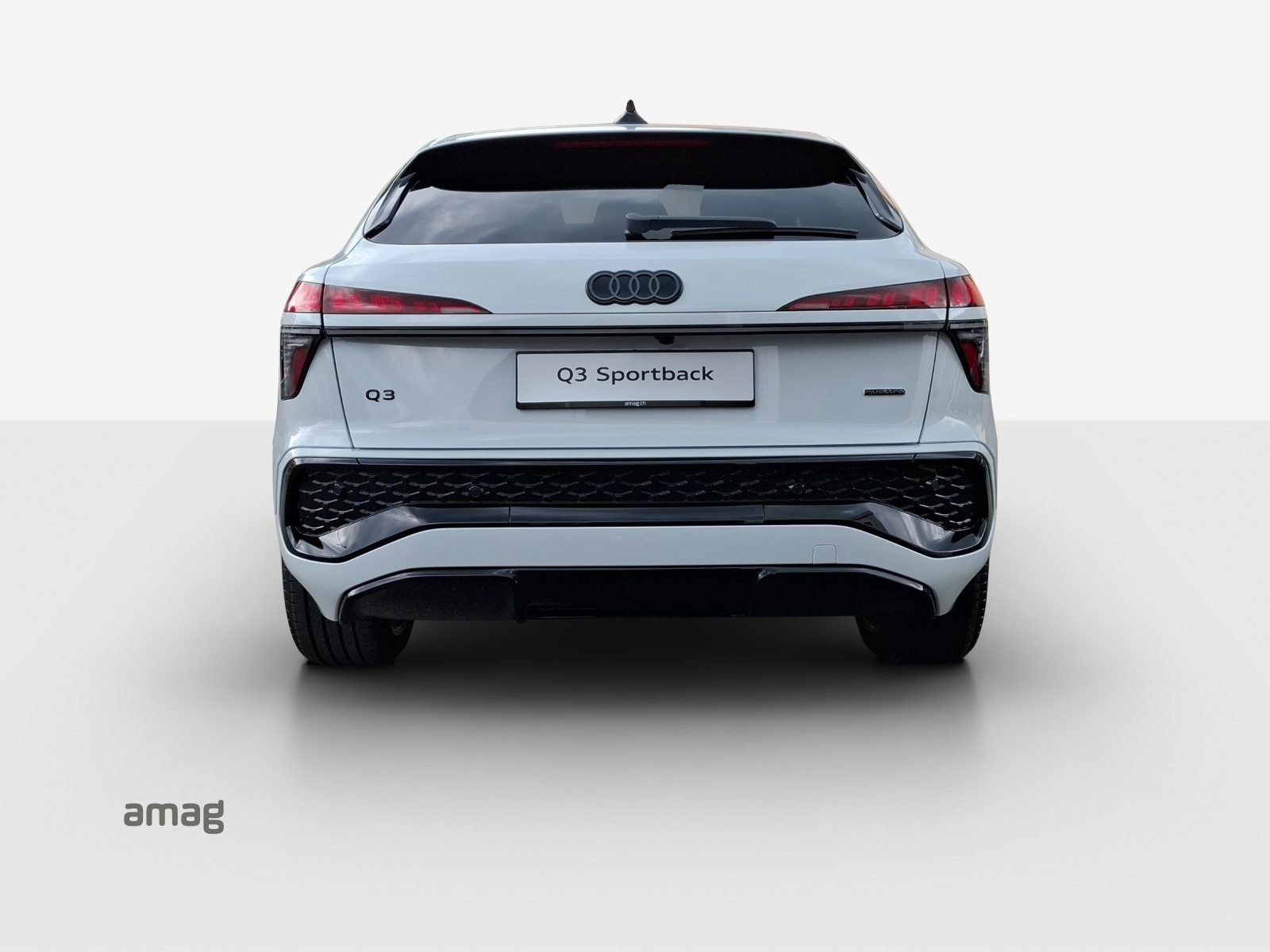 AUDI Q3 SB TFSI 195 kW, Benzin, Neuwagen, Automatik - 4