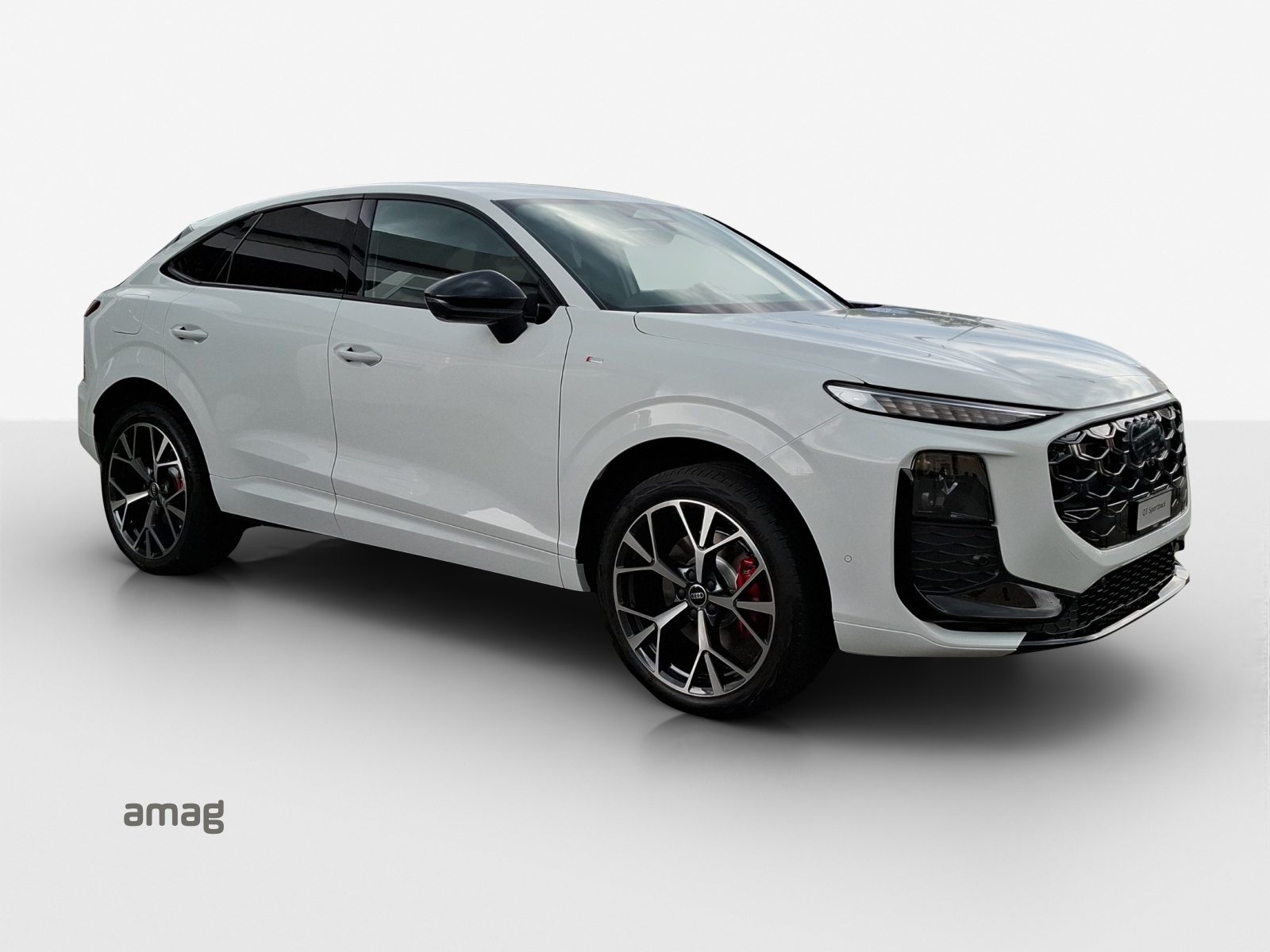 AUDI Q3 SB TFSI 195 kW, Benzin, Neuwagen, Automatik - 6