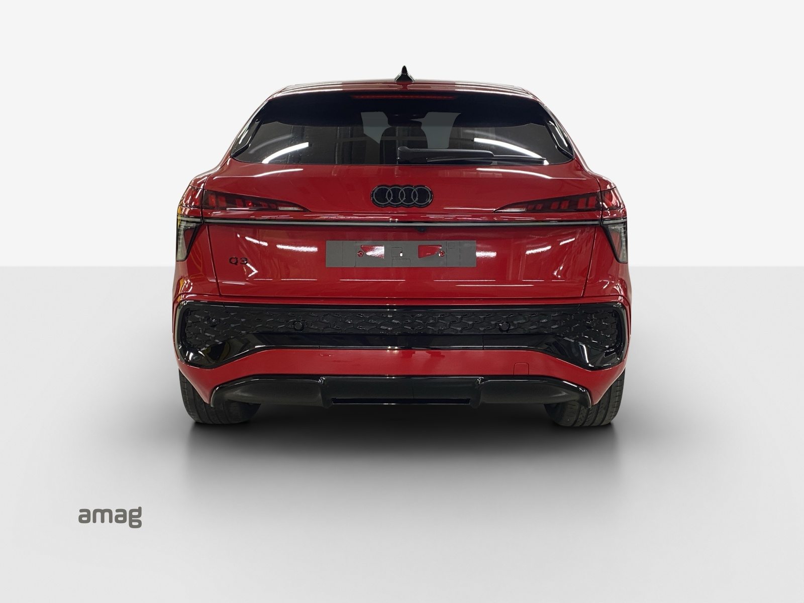 AUDI Q3 SB e-hybrid 200 kW, Full-Hybrid Petrol/Electric, New car, Automatic - 4