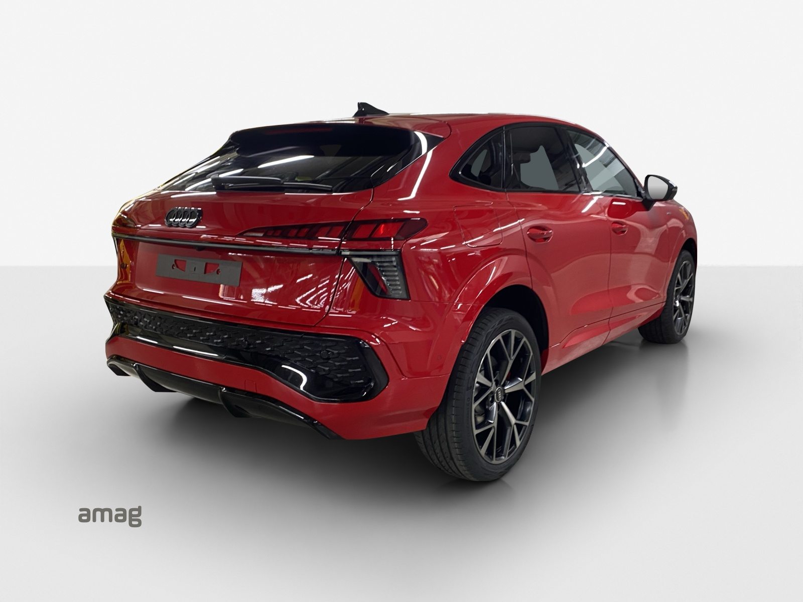 AUDI Q3 SB e-hybrid 200 kW, Full-Hybrid Petrol/Electric, New car, Automatic - 5