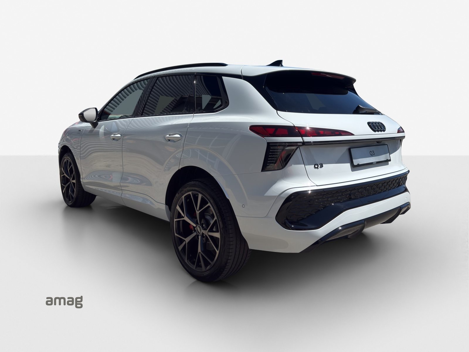 AUDI Q3 SUV e-hybrid 200 kW, Hybride Intégral Essence/Électricité, Voiture nouvelle, Automatique - 4