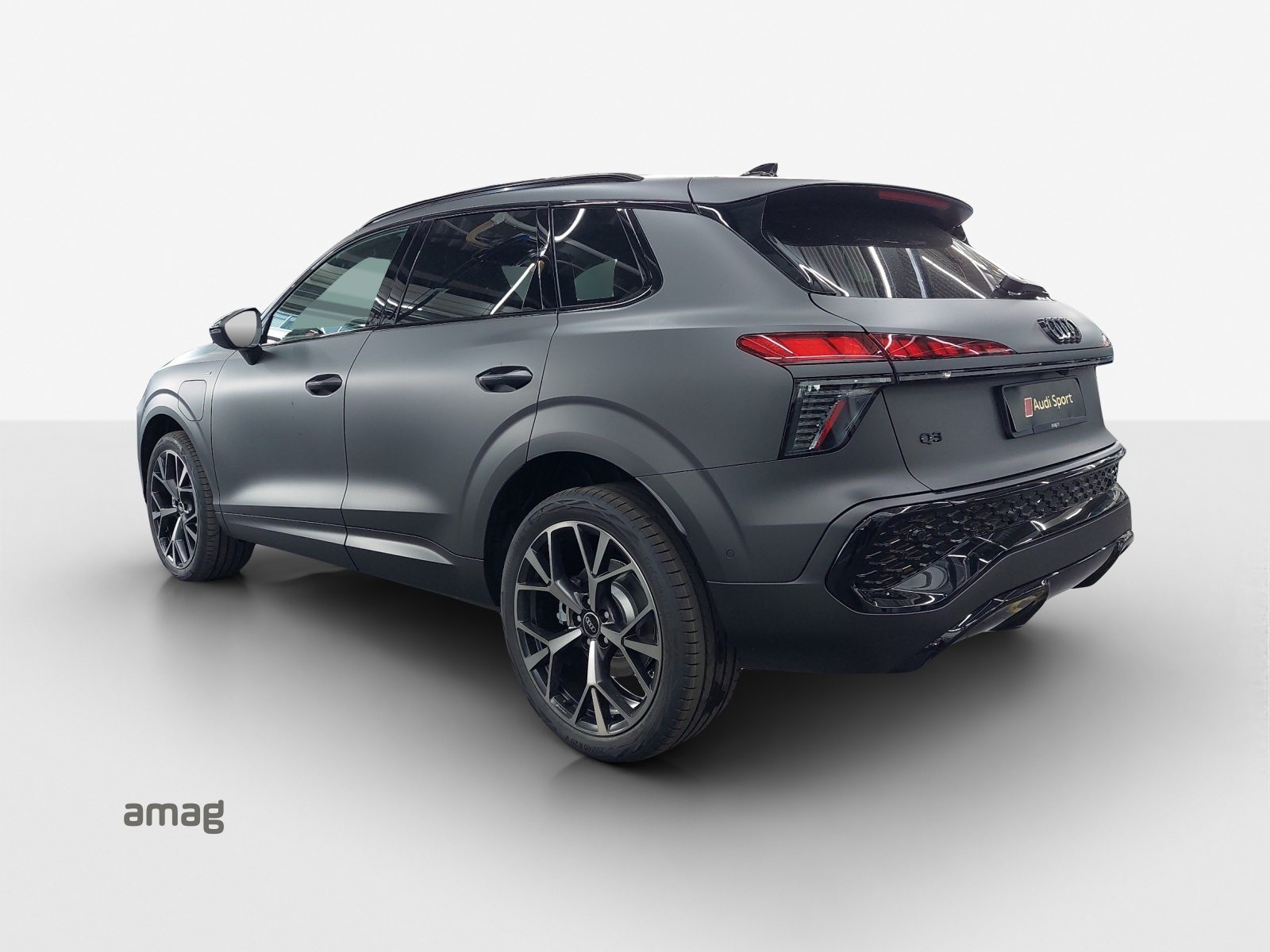 AUDI Q3 SUV e-hybrid 200 kW, Full-Hybrid Petrol/Electric, New car, Automatic - 3