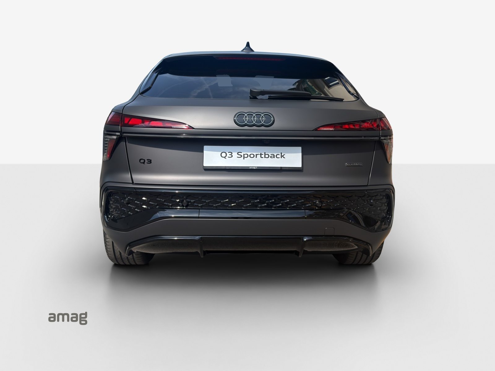 AUDI Q3 SB TFSI 195 kW, Petrol, New car, Automatic - 4