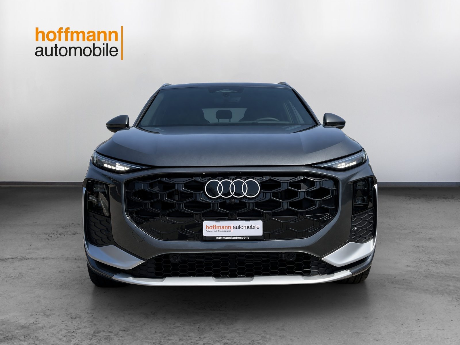 AUDI Q3 SUV e-hybrid 200 kW, Hybride Integrale Benzina/Elettrica, Auto nuove, Automatico - 2