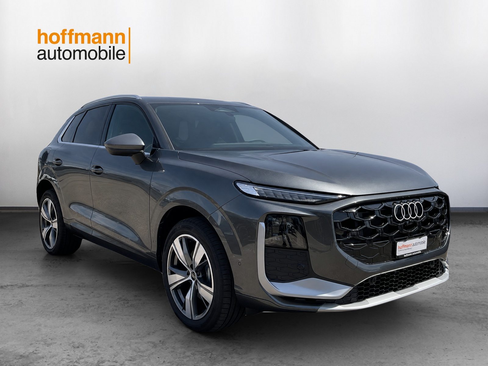 AUDI Q3 SUV e-hybrid 200 kW, Hybride Integrale Benzina/Elettrica, Auto nuove, Automatico - 3