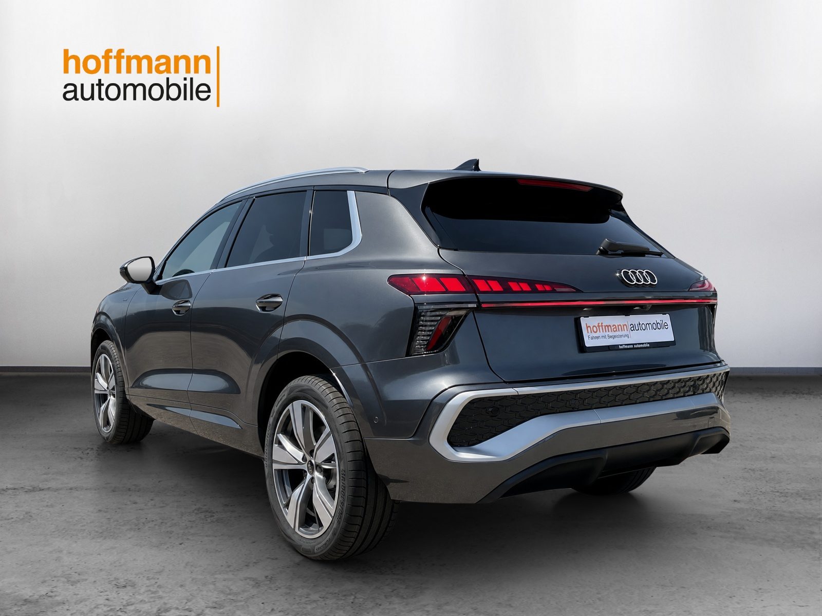 AUDI Q3 SUV e-hybrid 200 kW, Hybride Integrale Benzina/Elettrica, Auto nuove, Automatico - 6